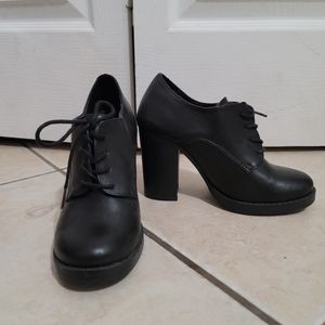 Black Heeled Booties Size 5